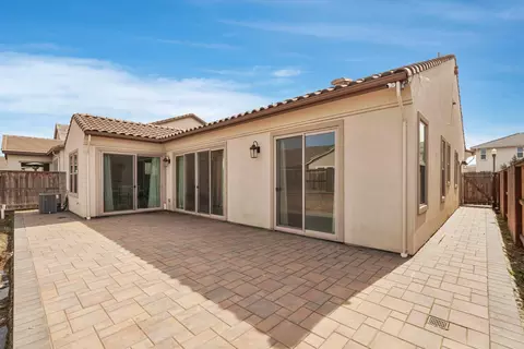 Exterior - 2771 Heather St, Lodi, CA 95242 photo 3 of 10