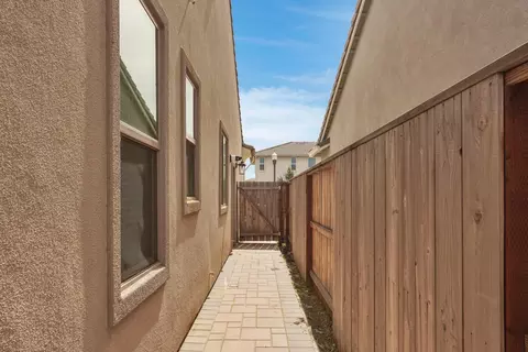 Entry Way - 2771 Heather St, Lodi, CA 95242 photo 3 of 3