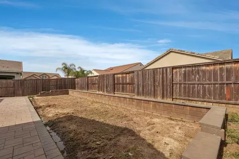 Exterior - 2771 Heather St, Lodi, CA 95242 photo 5 of 10