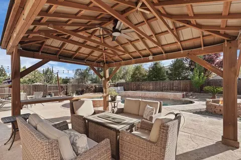 4526 Oakridge Dr, Tracy, CA 95377 photo 8