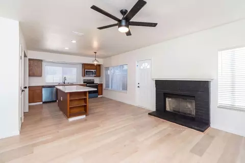 Living - 1955 Clearbrook Ct, Tracy, CA 95376 photo 3 of 4