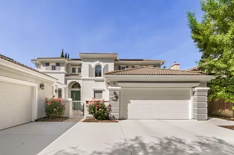 Exterior - 5415 Rogers St, Davis, CA 95618 photo 4 of 14