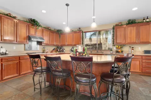 Kitchen - 751 Banff Dr, Newman, CA 95360 photo 5 of 5
