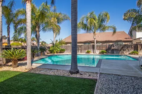 Exterior - 751 Banff Dr, Newman, CA 95360 photo 11 of 14
