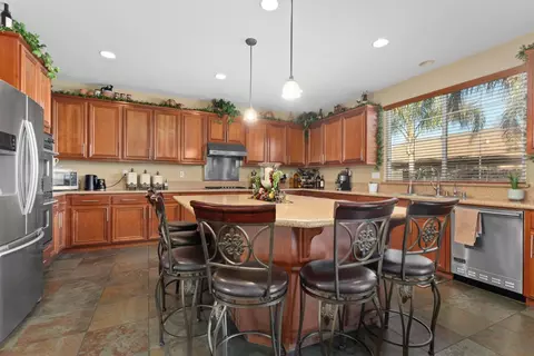 Kitchen - 751 Banff Dr, Newman, CA 95360 photo 3 of 5