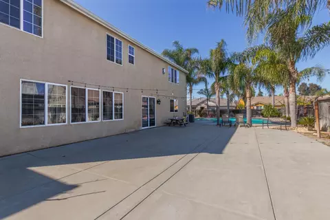 Exterior - 751 Banff Dr, Newman, CA 95360 photo 13 of 14