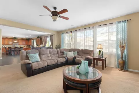 Living - 751 Banff Dr, Newman, CA 95360 photo 4 of 4