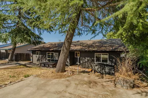 Exterior - 513 Perry St, Jackson, CA 95642 photo 7 of 12