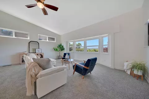 Living - 513 Perry St, Jackson, CA 95642 photo 2 of 7