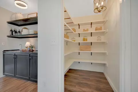 Entry Way - 513 Perry St, Jackson, CA 95642 photo 1 of 2