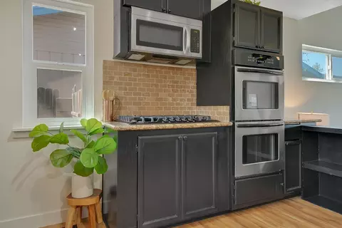 Kitchen - 513 Perry St, Jackson, CA 95642 photo 6 of 8