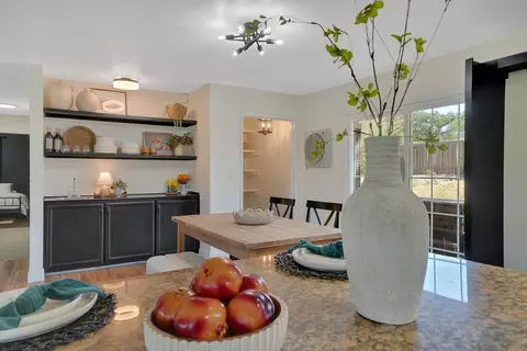 Dining - 513 Perry St, Jackson, CA 95642 photo 3 of 4