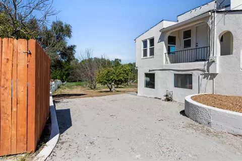 Exterior - 1821 River Rd, Modesto, CA 95351 photo 6 of 12