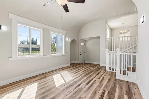 Living - 1821 River Rd, Modesto, CA 95351 photo 1 of 3