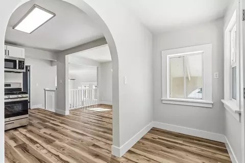 Entry Way - 1821 River Rd, Modesto, CA 95351 photo 3 of 5