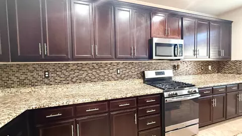 Kitchen - 2767 Round Tree Way, Manteca, CA 95337 photo 3 of 4