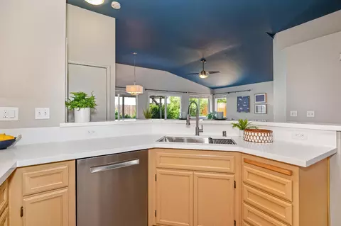 Kitchen - 2343 Caravaggio Dr, Davis, CA 95618 photo 4 of 4