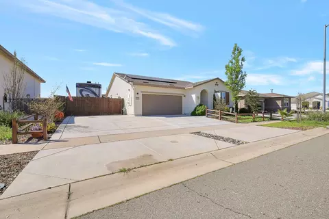 4168 Sir Barton Dr, Olivehurst, CA 95961