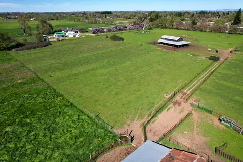 8960 Dillard Rd, Wilton, CA 95693 photo 6