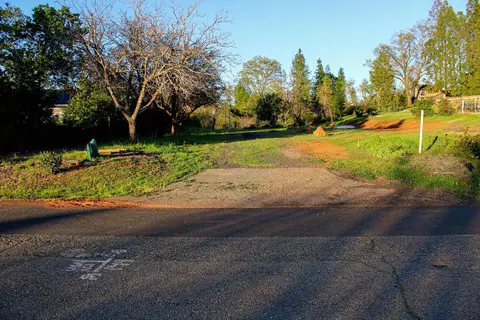 149 Jade Ln, Paradise, CA 95969