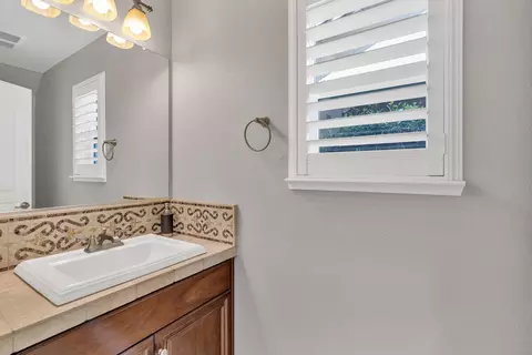 2075 Holt Dr, Lodi, CA 95242 photo 12