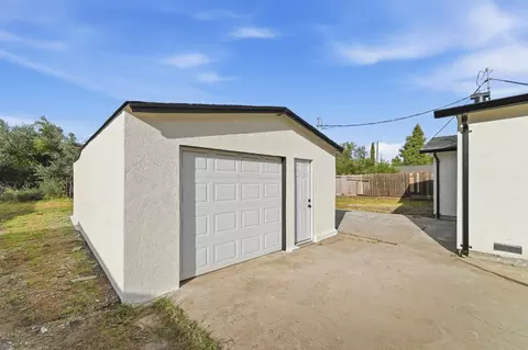 430 Laurel Ave, Modesto, CA 95351 photo 24