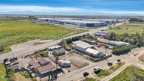 View/Area - 2222 Vierra Rd, Lathrop, CA 95330 photo 3 of 11
