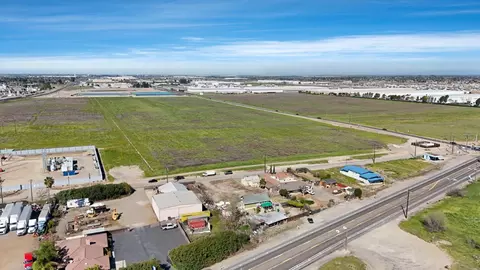 View/Area - 2222 Vierra Rd, Lathrop, CA 95330 photo 7 of 11
