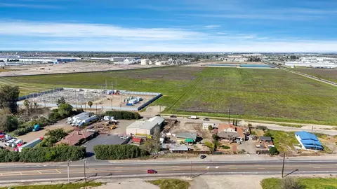 View/Area - 2222 Vierra Rd, Lathrop, CA 95330 photo 8 of 11