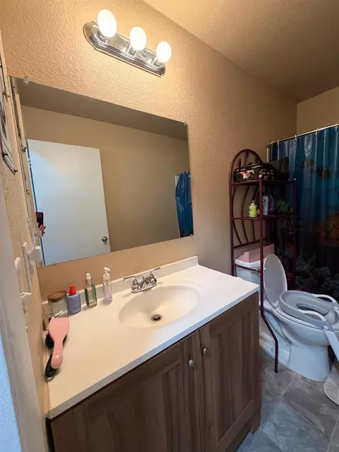 Bath - 1 Sunset Cir, Colfax, CA 95713 photo 3 of 6