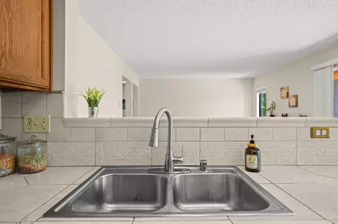 Kitchen - 106 Jasper Ct, Hercules, CA 94547 photo 3 of 5