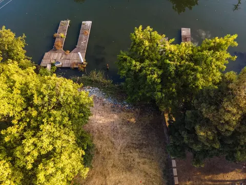 2204 Canal Dr, Stockton, CA 95204