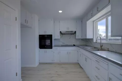 Kitchen - 1111 Richland Ave, Modesto, CA 95351 photo 1 of 3