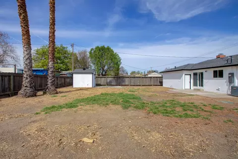 Exterior - 1111 Richland Ave, Modesto, CA 95351 photo 7 of 7