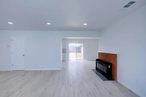 Living - 1111 Richland Ave, Modesto, CA 95351 photo 3 of 8
