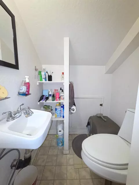 Bath - 1151 Gorley Ln, Mokelumne Hill, CA 95245 photo 4 of 4