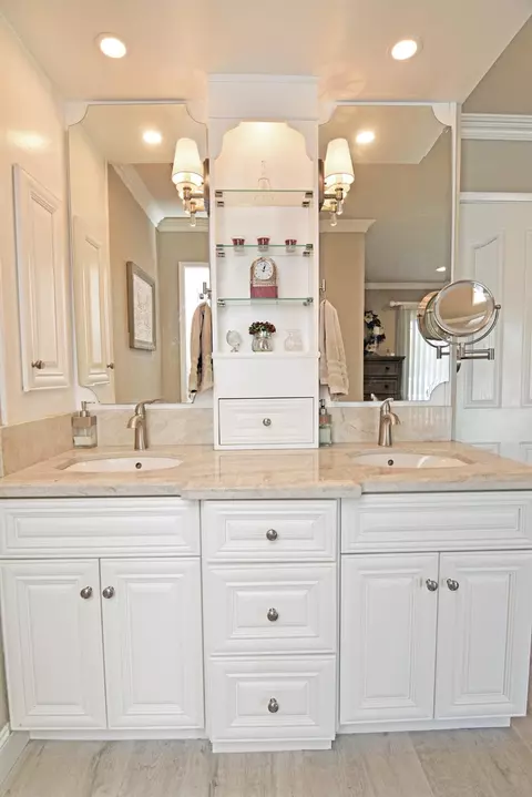 Bath - 1701 Sylvia Ct, Turlock, CA 95382 photo 5 of 9
