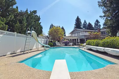 Exterior - 1701 Sylvia Ct, Turlock, CA 95382 photo 17 of 27