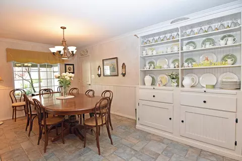 Dining - 1701 Sylvia Ct, Turlock, CA 95382 photo 4 of 5