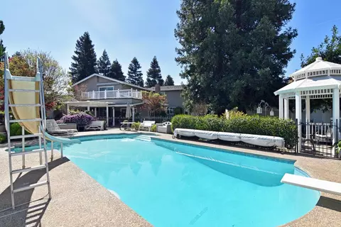 Exterior - 1701 Sylvia Ct, Turlock, CA 95382 photo 16 of 27