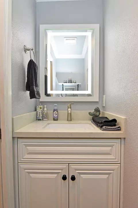 Bath - 1701 Sylvia Ct, Turlock, CA 95382 photo 1 of 9