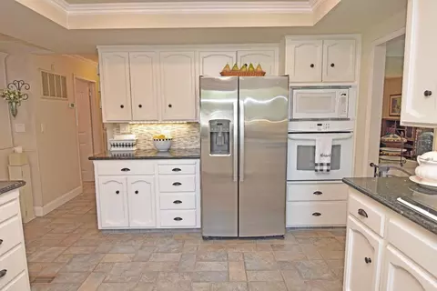 Kitchen - 1701 Sylvia Ct, Turlock, CA 95382 photo 3 of 6