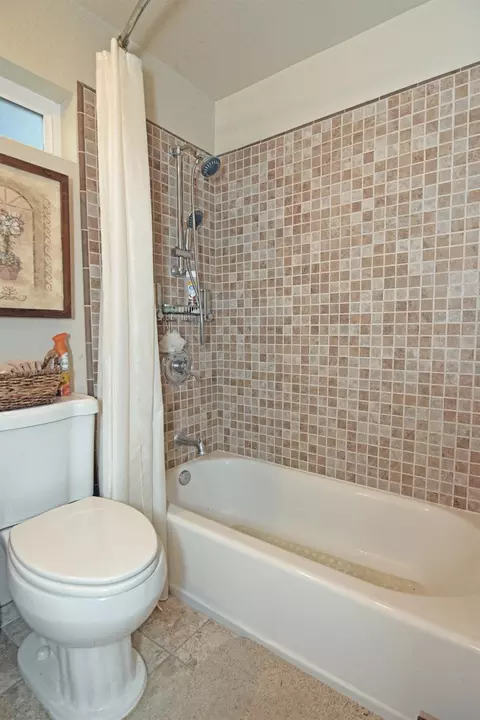 Bath - 1701 Sylvia Ct, Turlock, CA 95382 photo 9 of 9