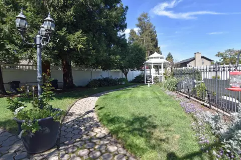 Exterior - 1701 Sylvia Ct, Turlock, CA 95382 photo 21 of 27
