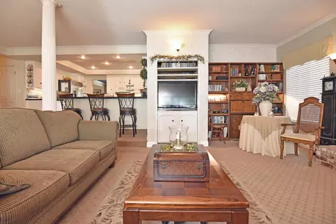 Living - 1701 Sylvia Ct, Turlock, CA 95382 photo 10 of 11