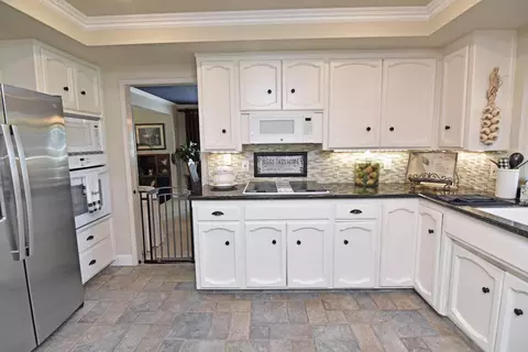 Kitchen - 1701 Sylvia Ct, Turlock, CA 95382 photo 4 of 6