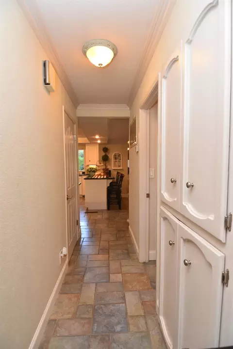 Entry Way - 1701 Sylvia Ct, Turlock, CA 95382 photo 4 of 6