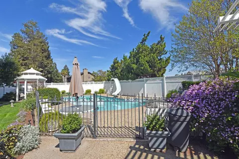 Exterior - 1701 Sylvia Ct, Turlock, CA 95382 photo 12 of 27