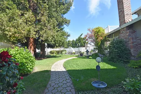 Exterior - 1701 Sylvia Ct, Turlock, CA 95382 photo 25 of 27