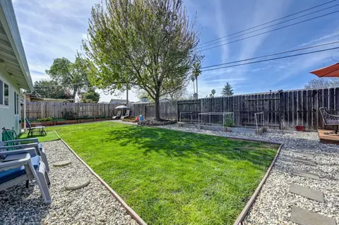Exterior - 7133 Grenola Way, Citrus Heights, CA 95621 photo 14 of 20
